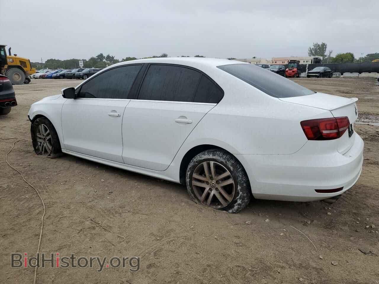 2017 VOLKSWAGEN JETTA - VIN: 3VW2B7AJ0HM370583 - Photo 2