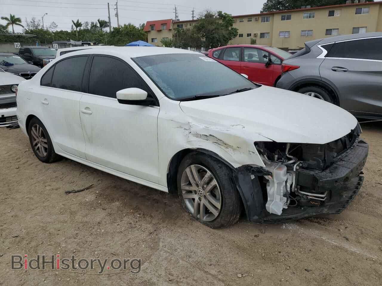 2017 VOLKSWAGEN JETTA - VIN: 3VW2B7AJ0HM370583 - Photo 4