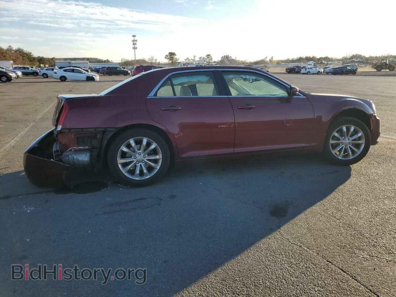 2019 CHRYSLER 300 - VIN: 2C3CCARG4KH666355 - Фото 3