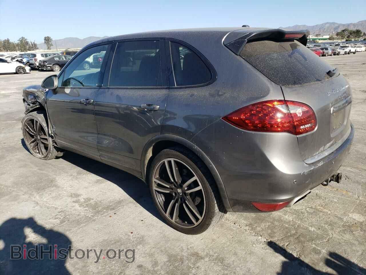 2011 PORSCHE CAYENNE - VIN: WP1AB2A26BLA42652 - Фото 2