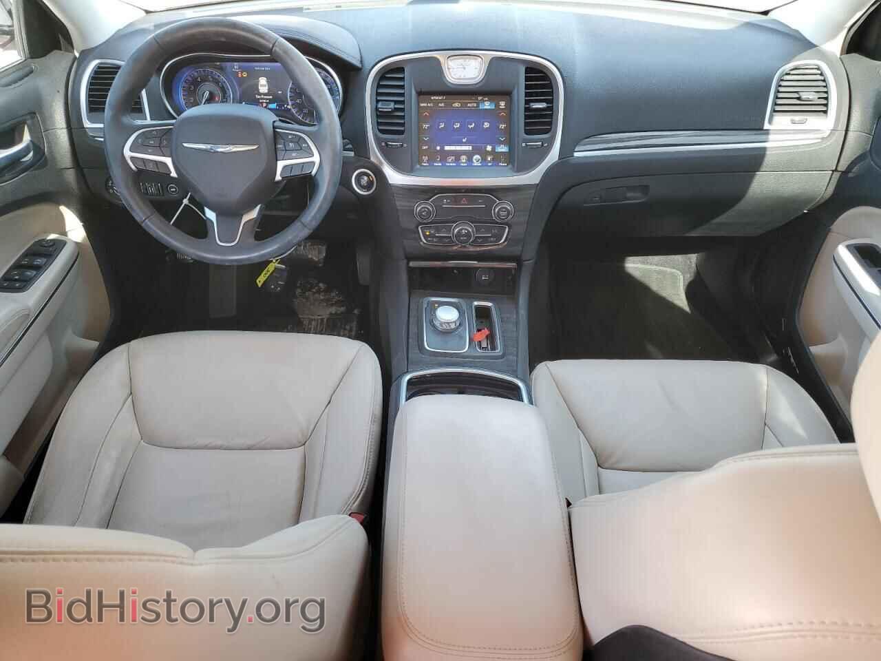 2016 CHRYSLER 300 - VIN: 2C3CCAAG2GH351217 - Фото 8