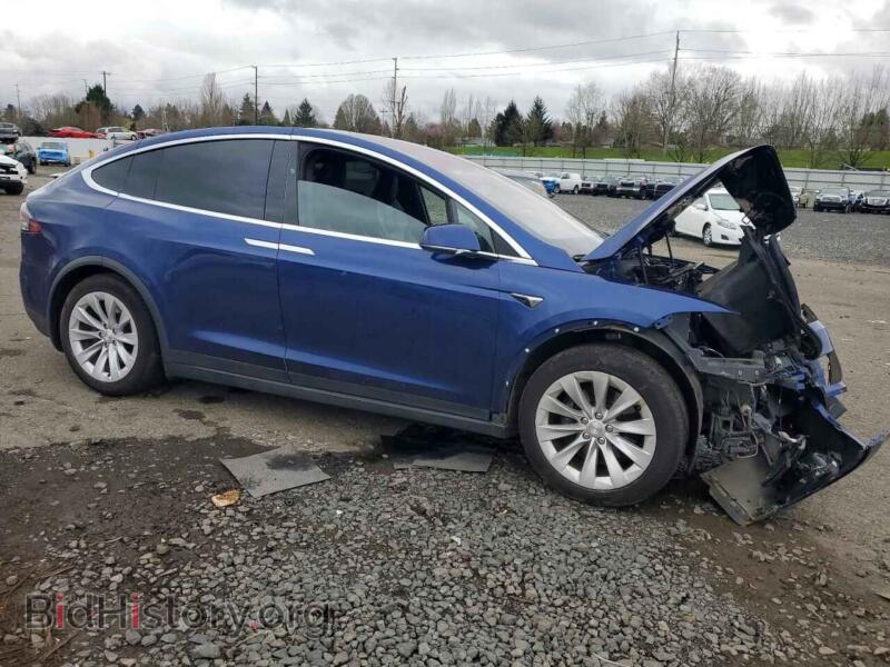 2020 Tesla MODEL X (VIN 5YJXCBE24LF301582) — photo 4 of 12