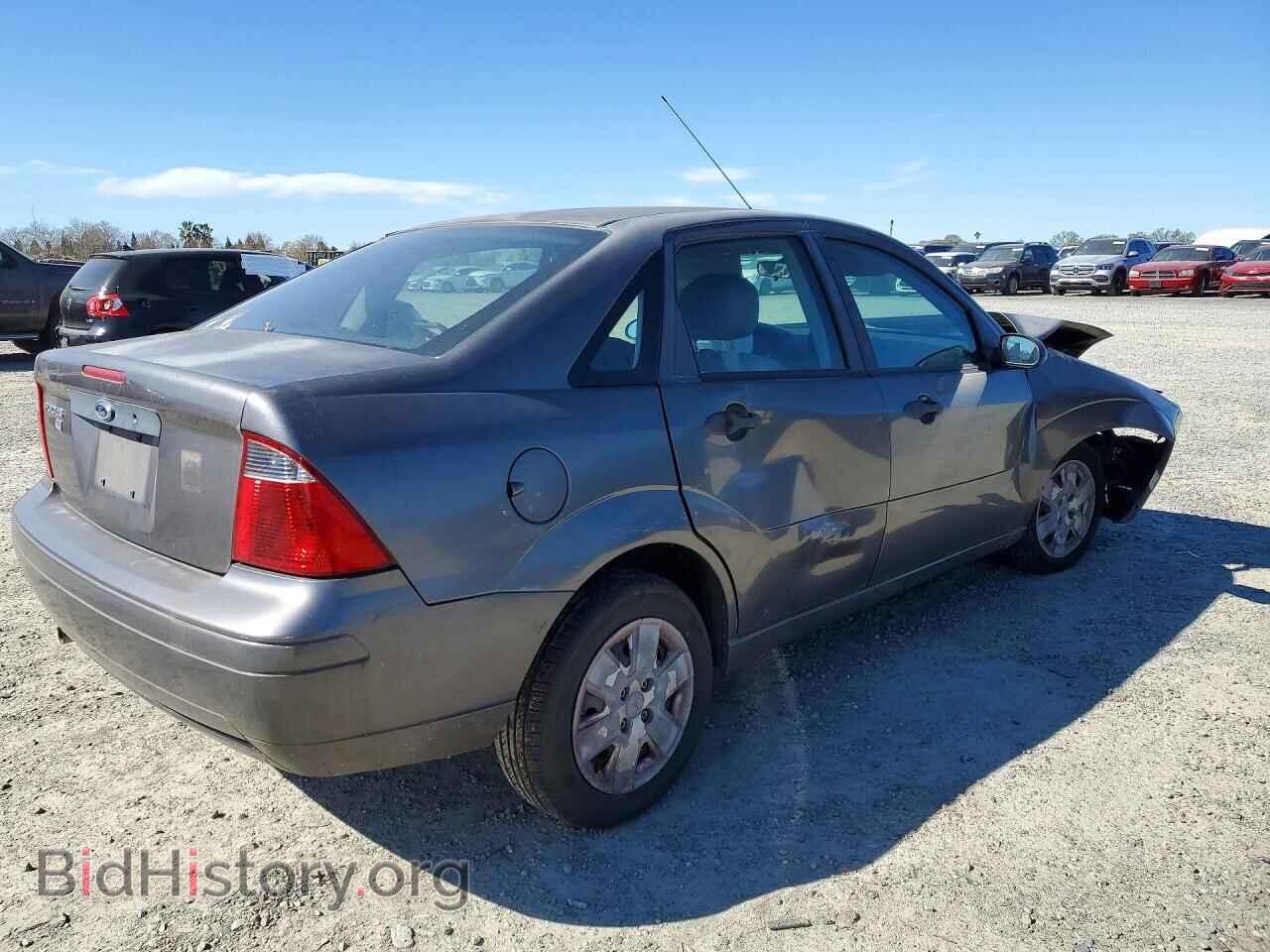 2007 FORD FOCUS - VIN: 1FAHP34N97W297739 - Фото 3