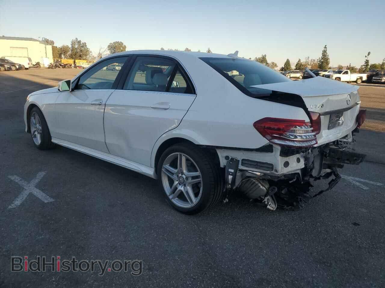 2014 MERCEDES-BENZ E-CLASS - VIN: WDDHF5KB8EA824204 - Фото 2