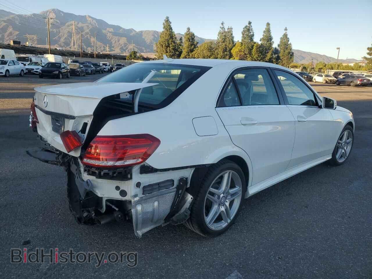 2014 MERCEDES-BENZ E-CLASS - VIN: WDDHF5KB8EA824204 - Фото 3