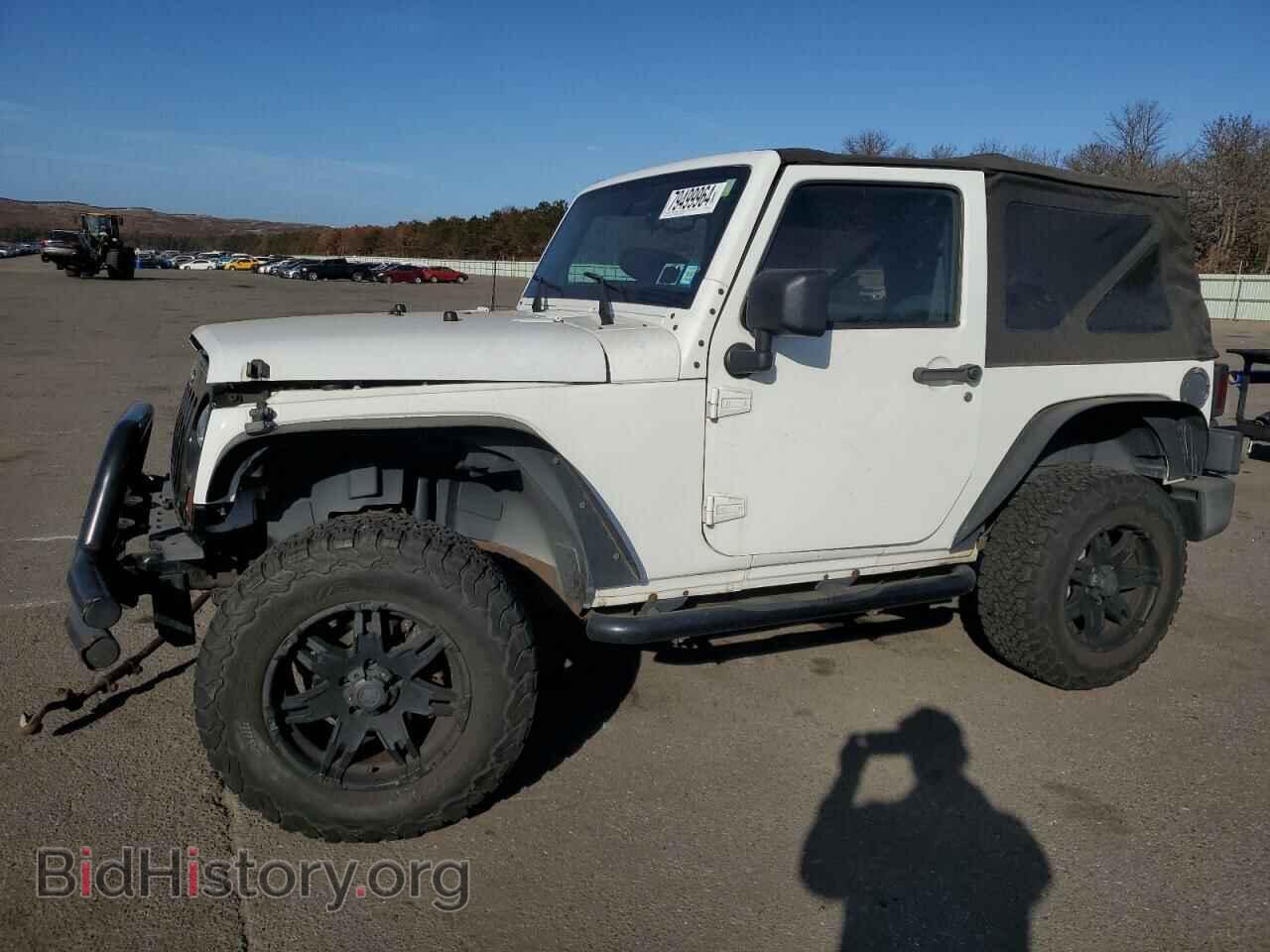 Photo 1J4AA2D17BL619562 - JEEP All Models 2011