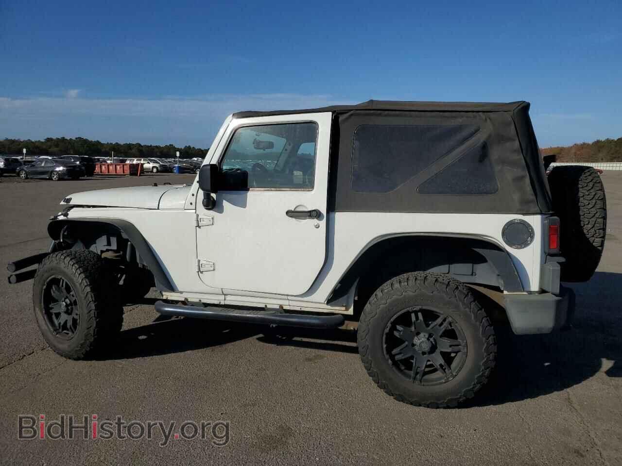 2011 JEEP All Models - VIN: 1J4AA2D17BL619562 - Photo 2