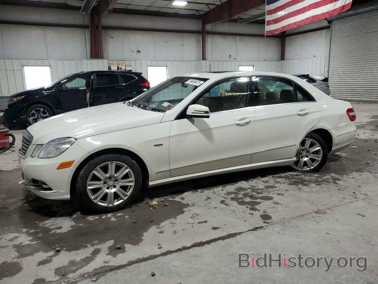 Photo WDDHF8JB7CA624933 - MERCEDES-BENZ E-CLASS 2012