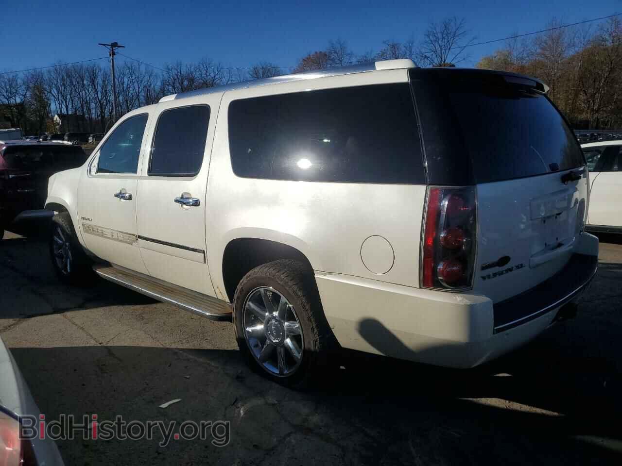 2011 GMC YUKON - VIN: 1GKS2MEF6BR128429 - Фото 2
