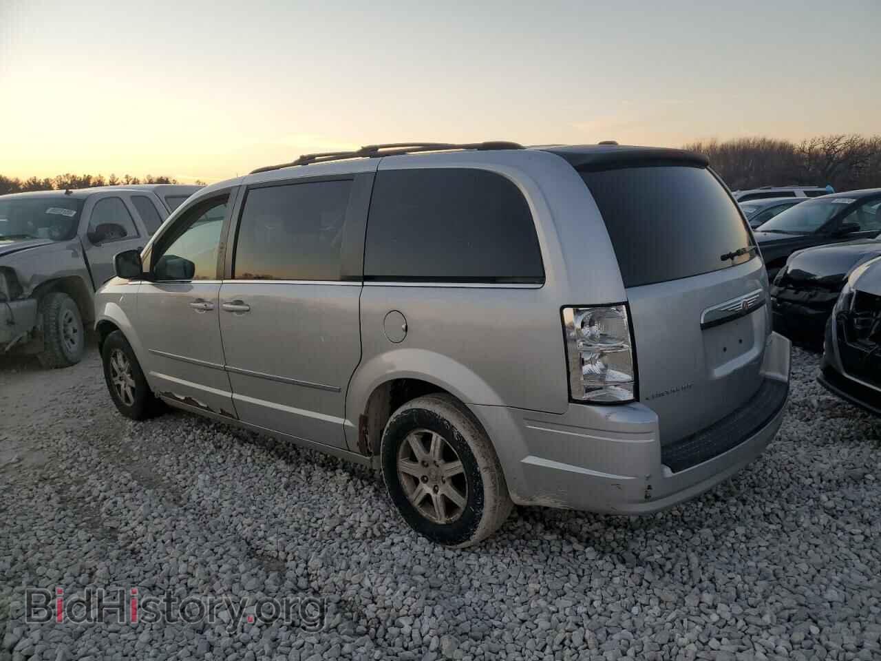 2010 CHRYSLER MINIVAN - VIN: 2A4RR5D16AR285463 - Фото 2