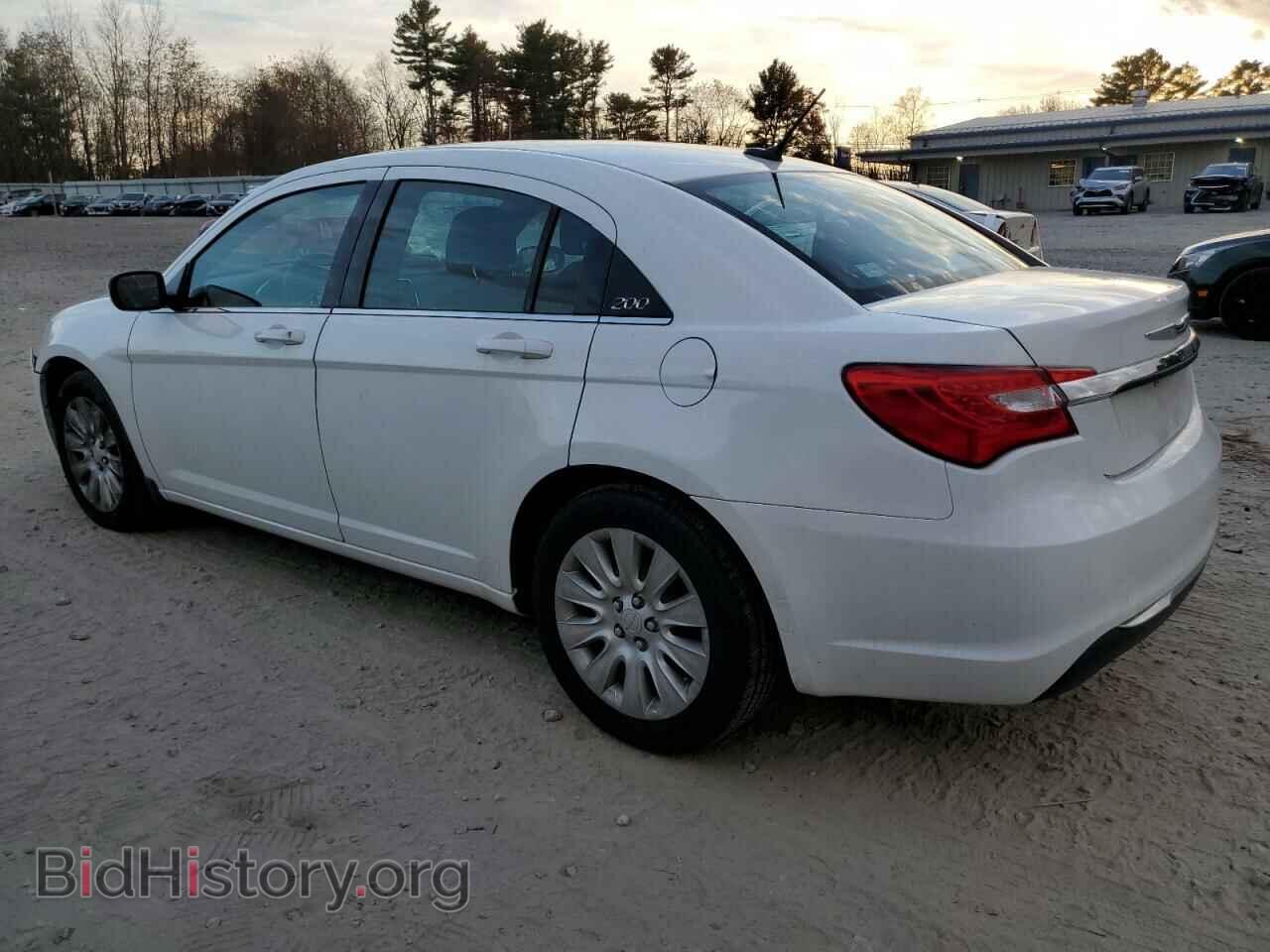 2012 CHRYSLER 200 - VIN: 1C3CCBAB4CN319073 - Фото 2