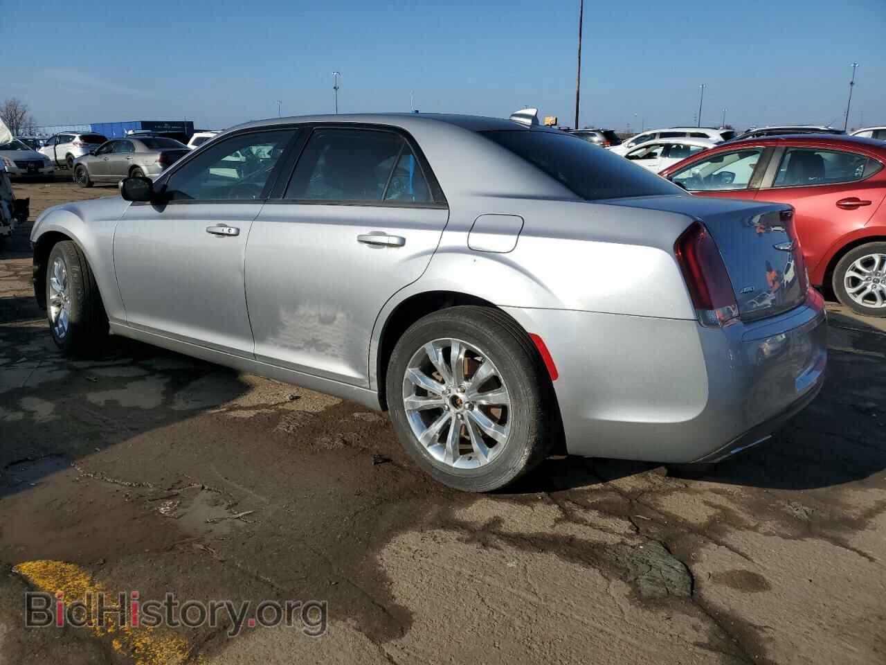 2017 CHRYSLER 300 - VIN: 2C3CCAGG8HH558493 - Фото 2