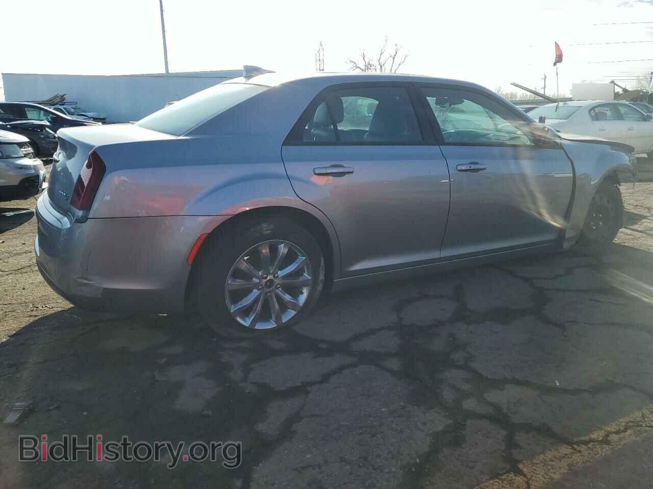 2017 CHRYSLER 300 - VIN: 2C3CCAGG8HH558493 - Фото 3