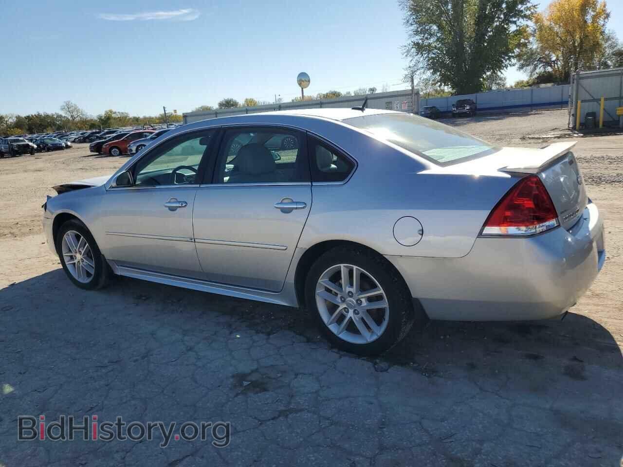 2013 CHEVROLET IMPALA - VIN: 2G1WC5E33D1242723 - Фото 2
