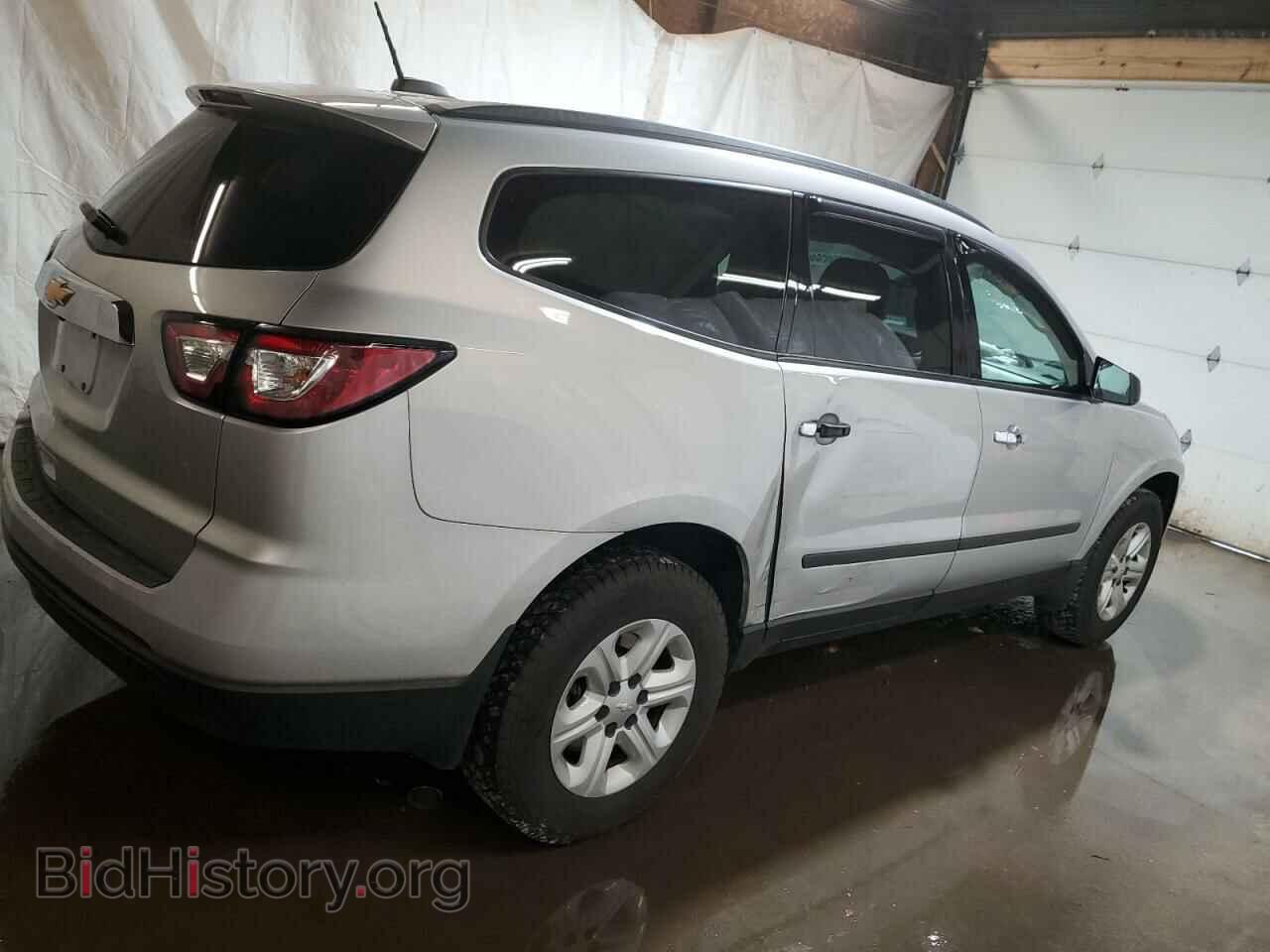 2017 CHEVROLET TRAVERSE - VIN: 1GNKVFKDXHJ102352 - Фото 3