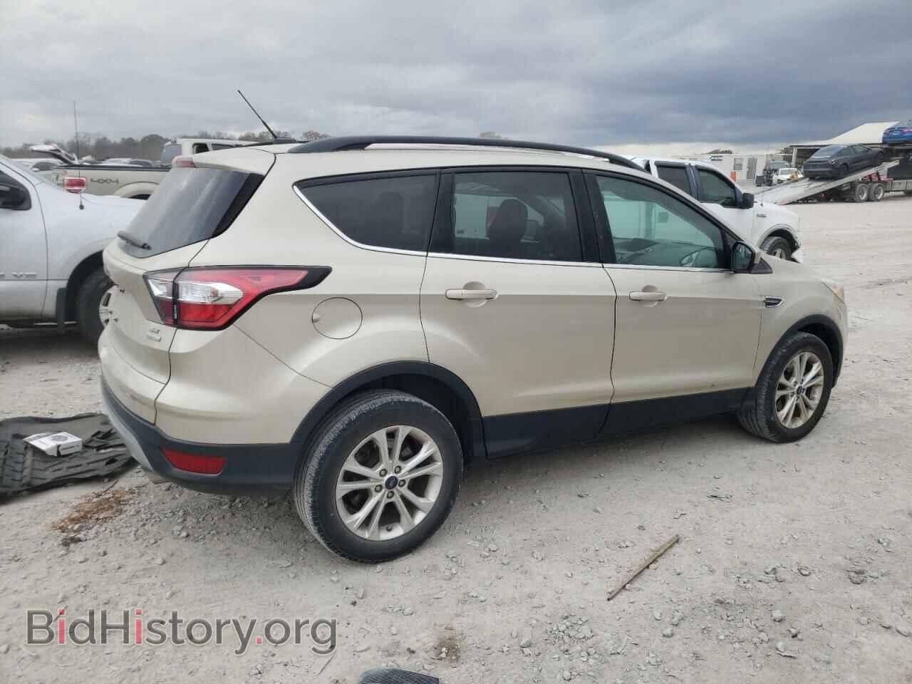 2018 FORD ESCAPE - VIN: 1FMCU0GD0JUC61631 - Фото 3