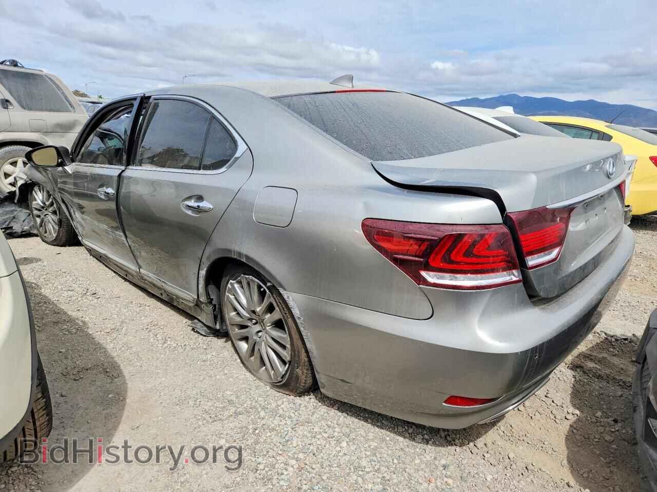 2017 LEXUS LS500 - VIN: JTHBL5EF5H5146272 - Photo 2