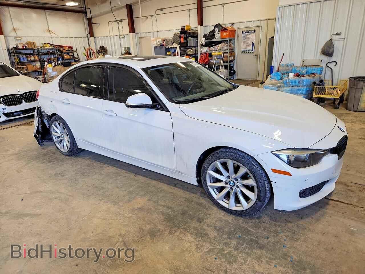 2015 BMW 320 - VIN: WBA3C3G55FNT51633 - Фото 4