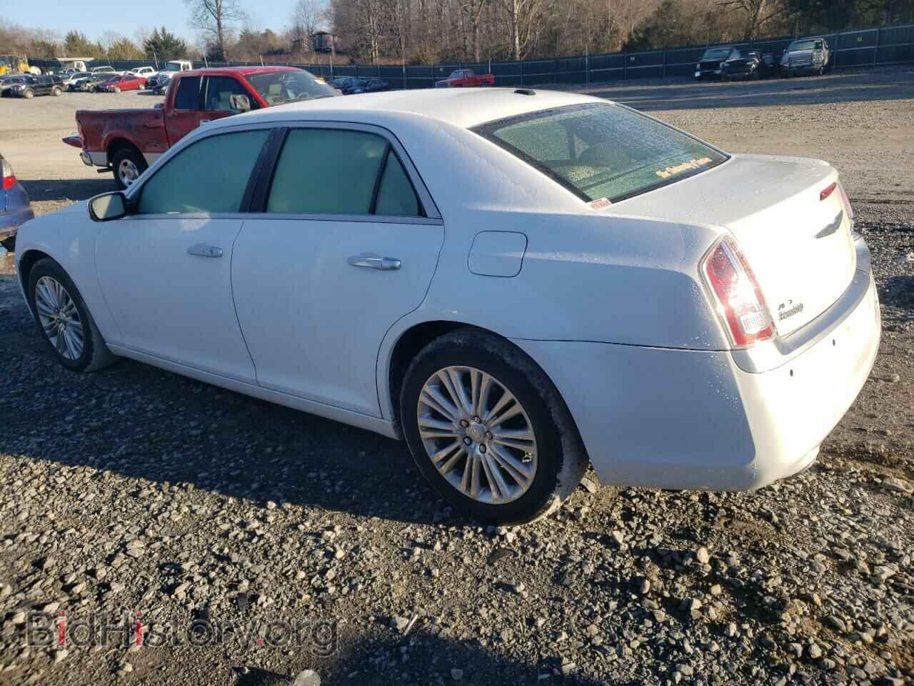 2012 CHRYSLER 300 - VIN: 2C3CCASTXCH253364 - Фото 2