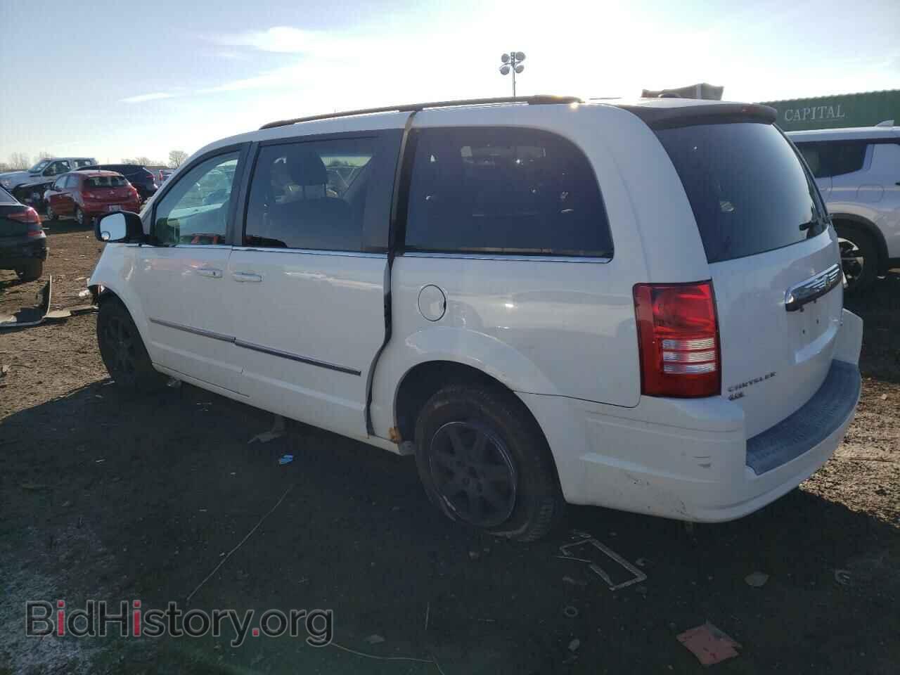 2009 CHRYSLER MINIVAN - VIN: 2A8HR54X19R598236 - Фото 2