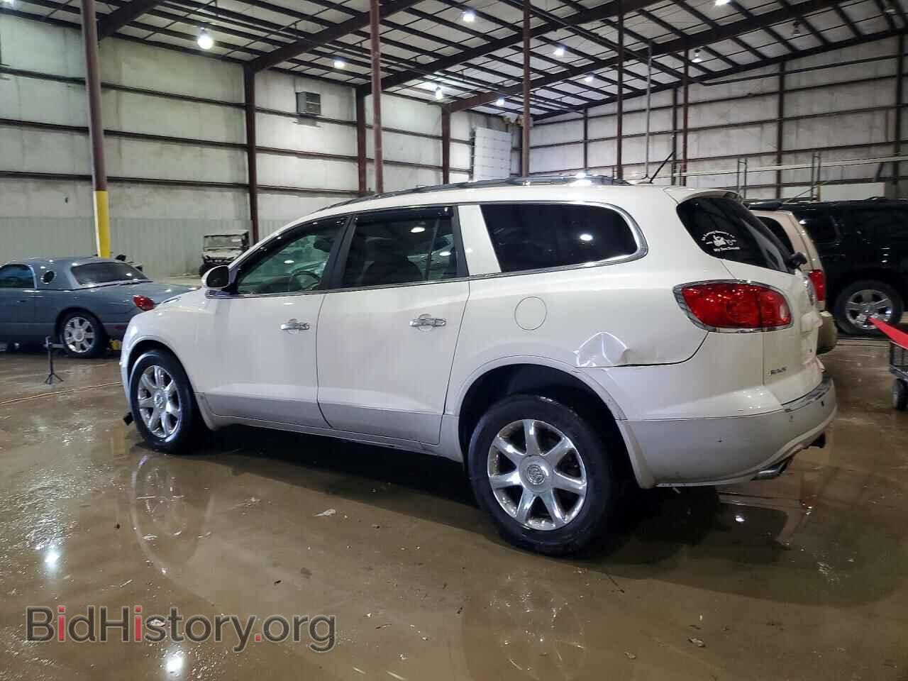 2008 BUICK ENCLAVE - VIN: 5GAEV23768J283152 - Фото 2