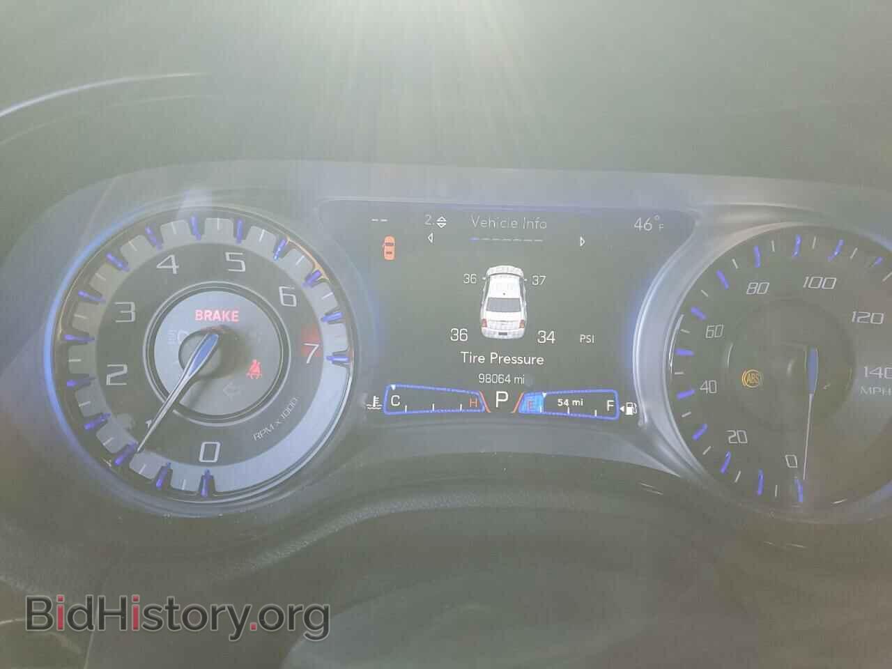 2019 CHRYSLER 300 - VIN: 2C3CCABG1KH515399 - Photo 9