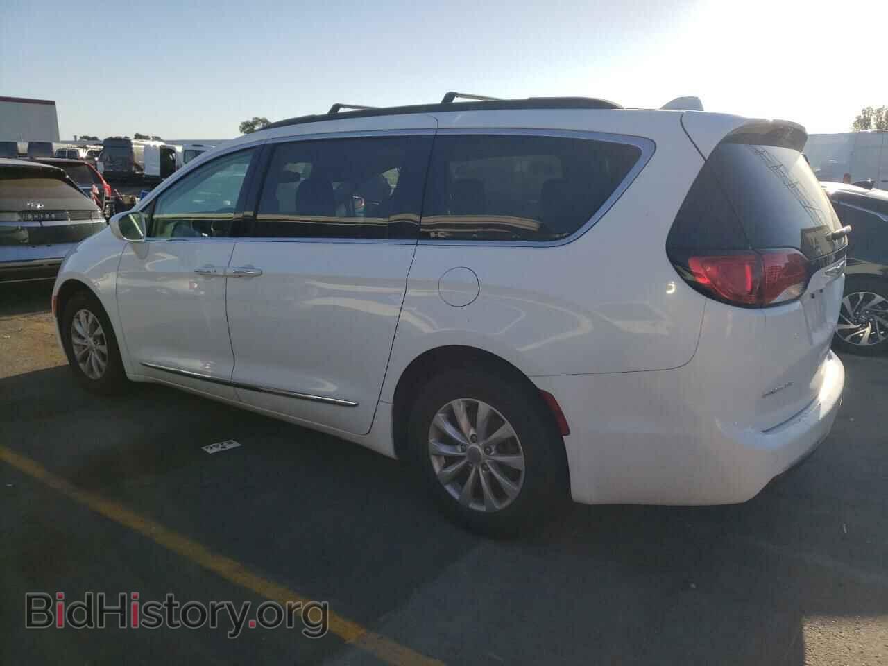 2017 CHRYSLER PACIFICA - VIN: 2C4RC1BG2HR564569 - Фото 2