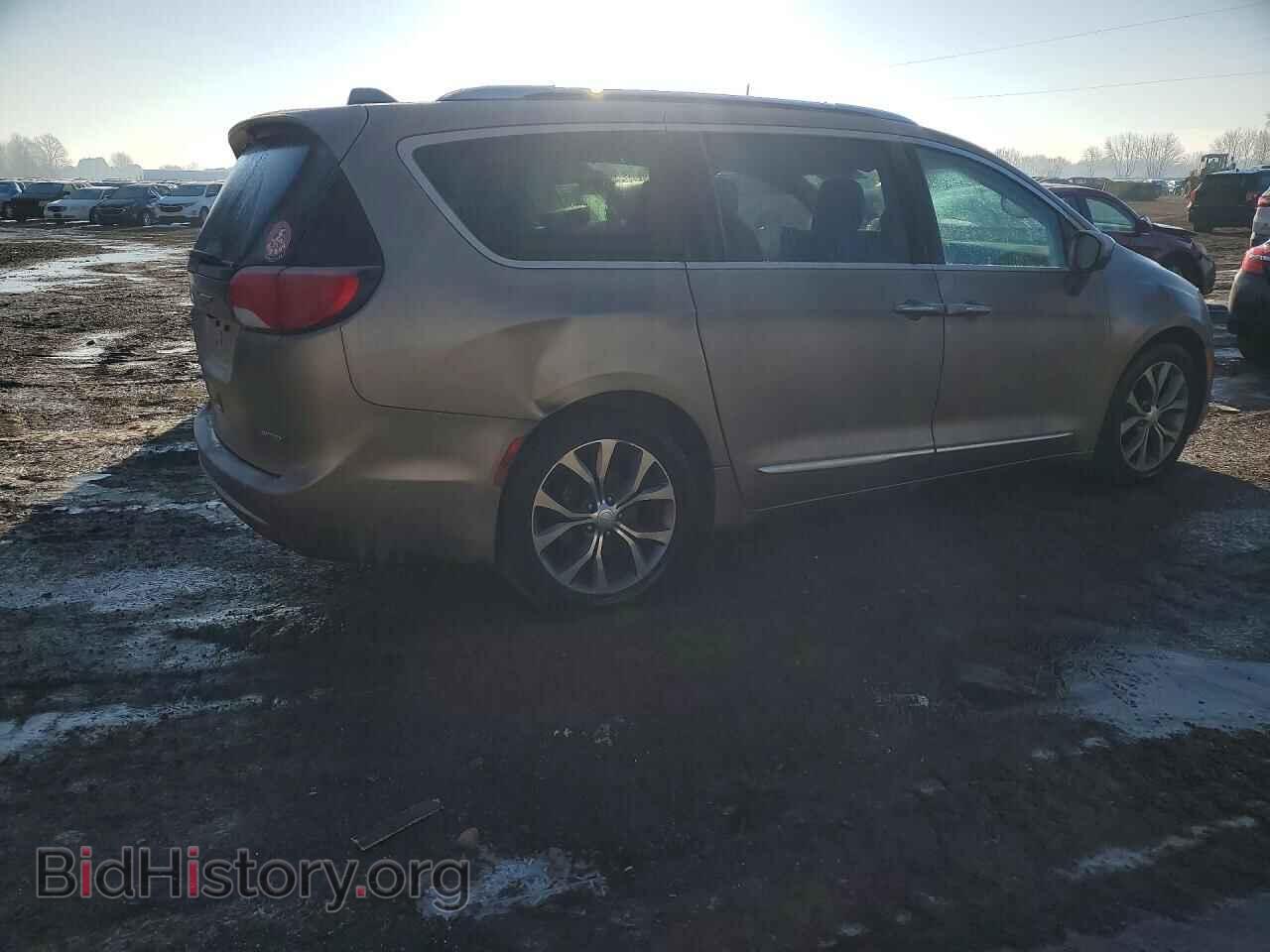 2017 CHRYSLER PACIFICA - VIN: 2C4RC1GG7HR753632 - Photo 3