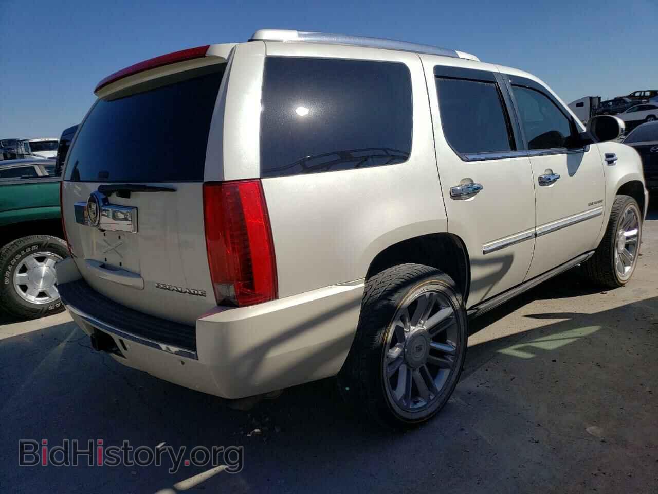 2011 CADILLAC ESCALADE - VIN: 1GYS3DEF8BR365474 - Фото 3