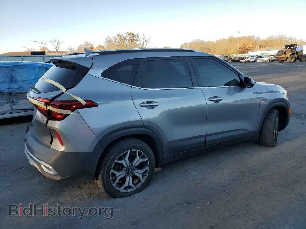 2021 KIA SELTOS - VIN: KNDERCAA7M7076185 - Фото 3