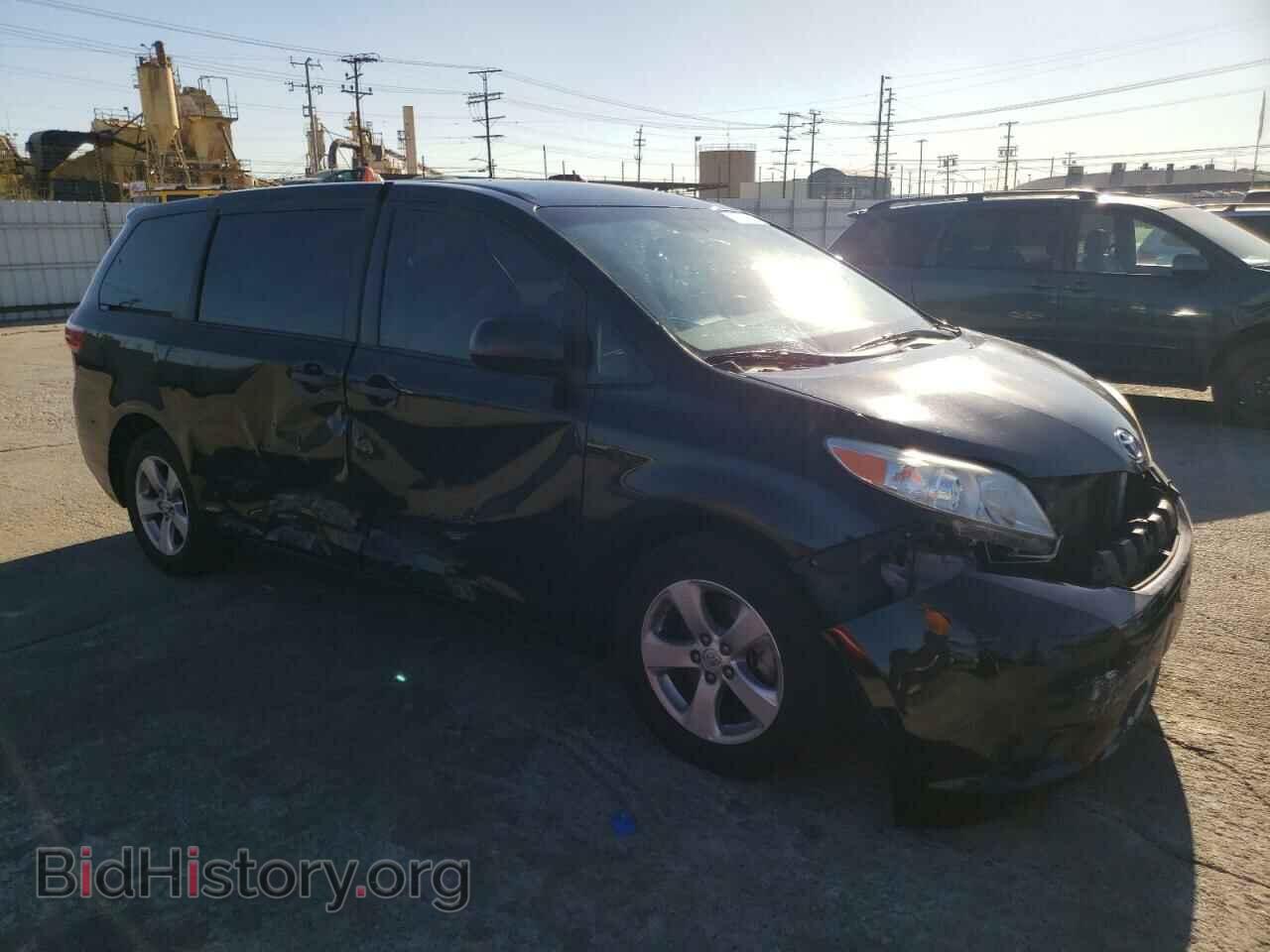 2017 TOYOTA All Models - VIN: 5TDZZ3DC2HS771670 - Фото 4