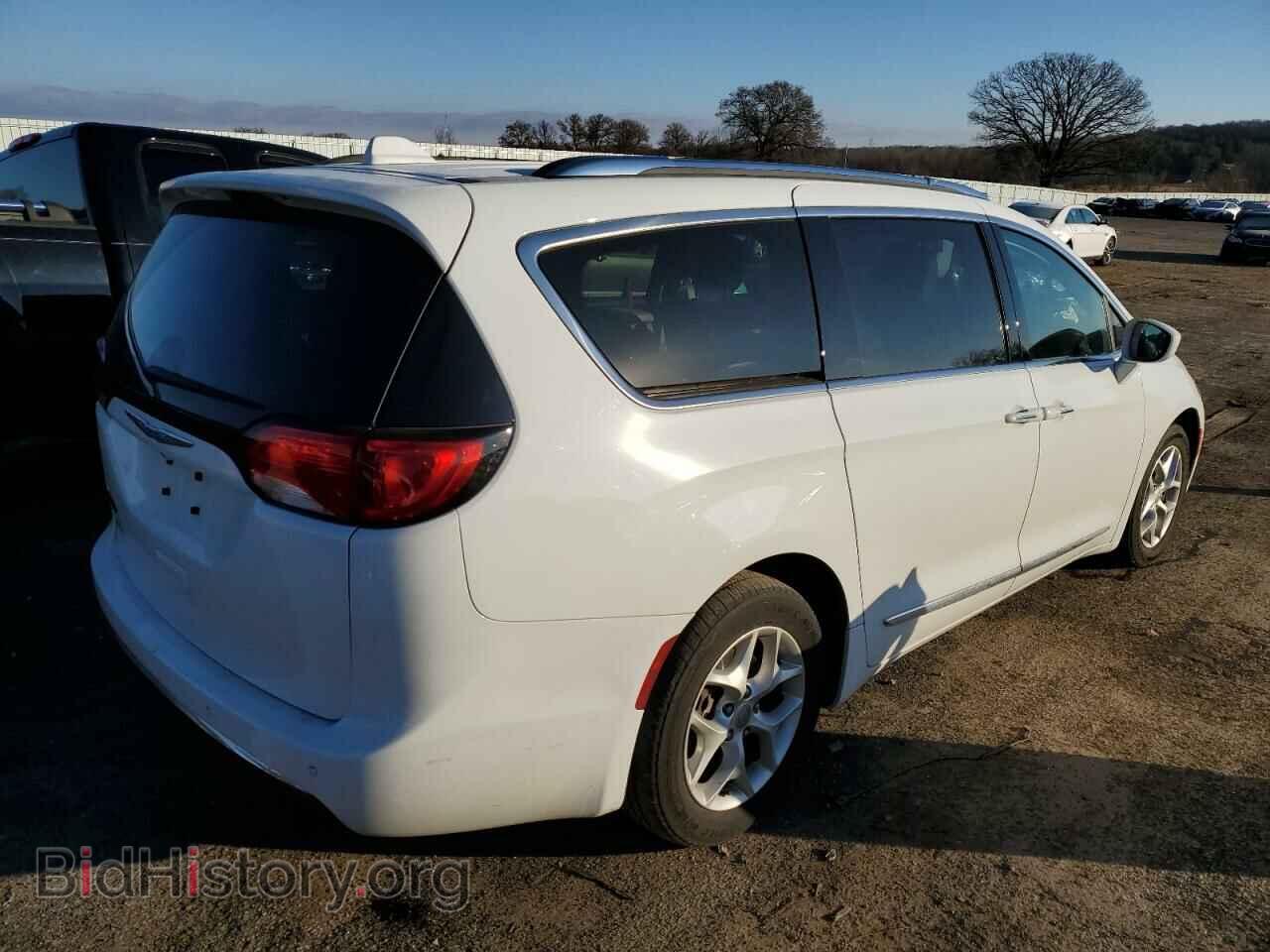 2017 CHRYSLER PACIFICA - VIN: 2C4RC1EGXHR570891 - Photo 3