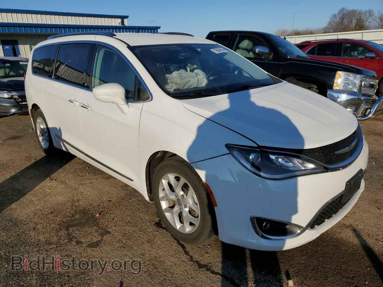 2017 CHRYSLER PACIFICA - VIN: 2C4RC1EGXHR570891 - Photo 4