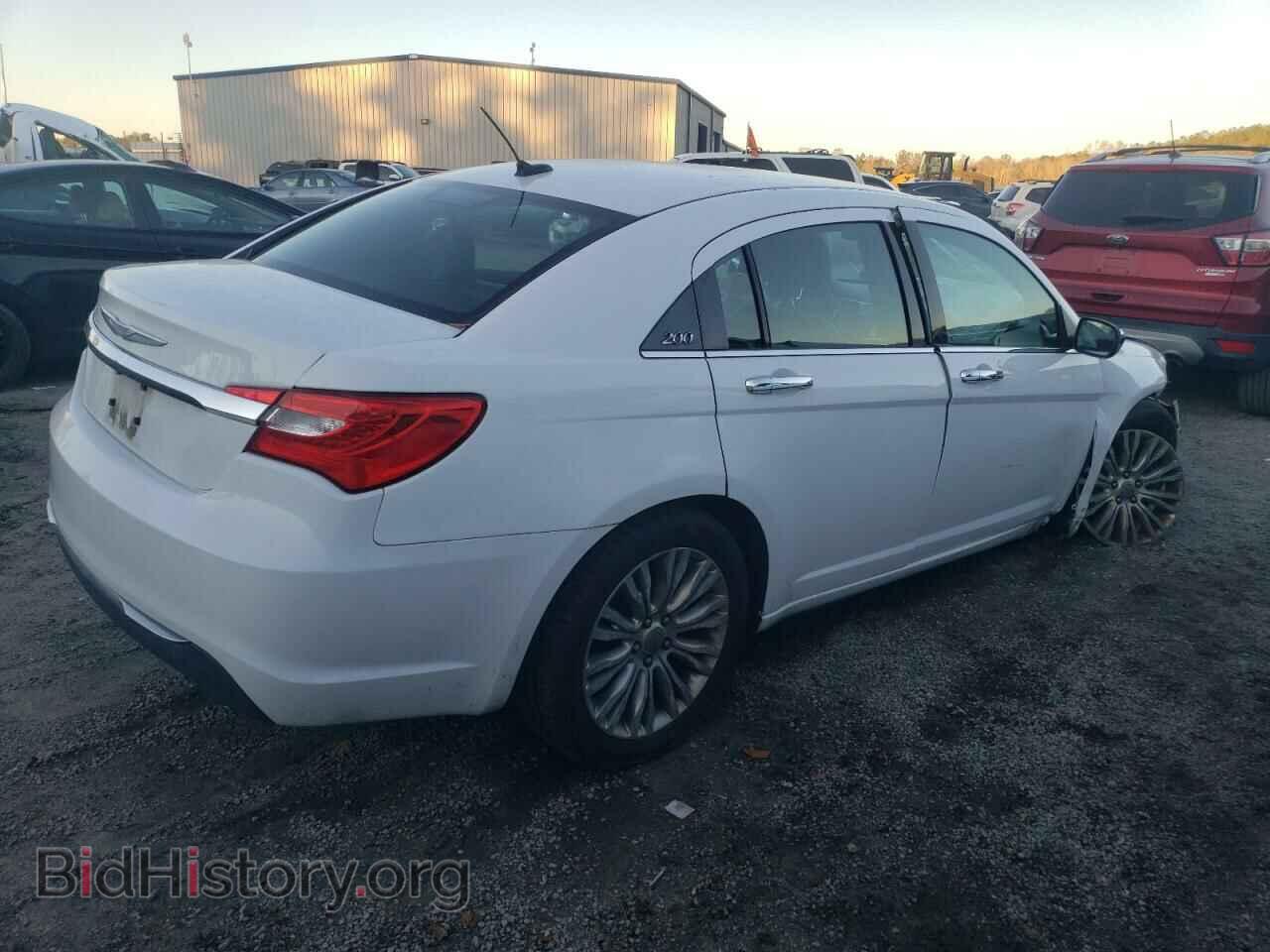2011 CHRYSLER 200 - VIN: 1C3BC2FG3BN609917 - Фото 3