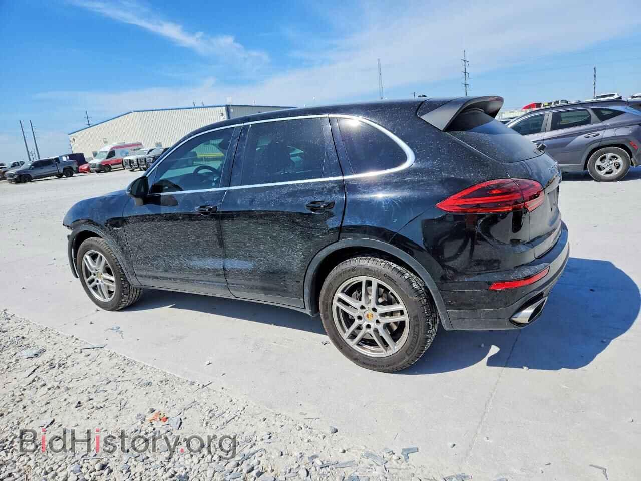 2016 PORSCHE CAYENNE - VIN: WP1AF2A22GKA45596 - Photo 2