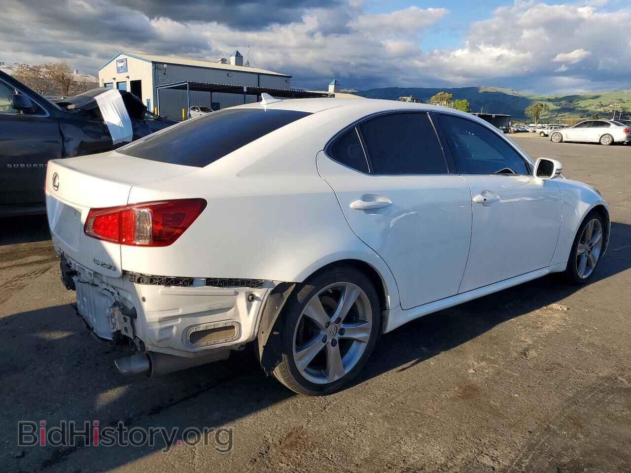 2011 LEXUS IS - VIN: JTHBF5C29B5150050 - Photo 3