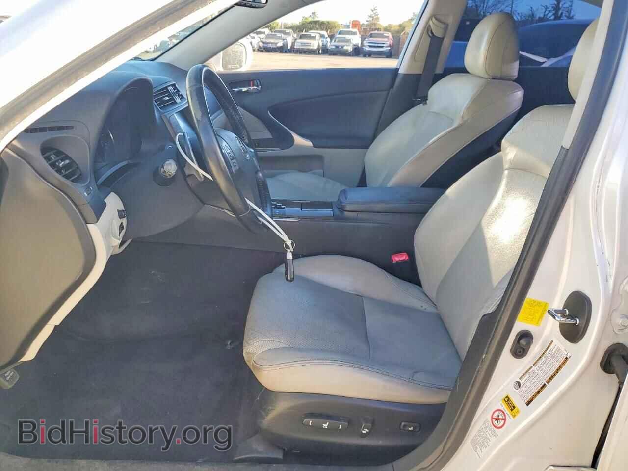 2011 LEXUS IS - VIN: JTHBF5C29B5150050 - Photo 7