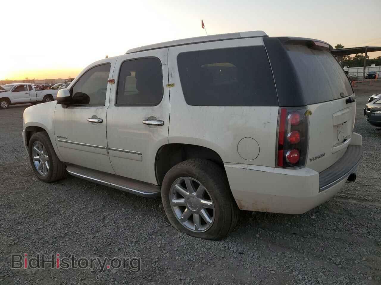 2014 GMC YUKON - VIN: 1GKS1EEF7ER180648 - Фото 2