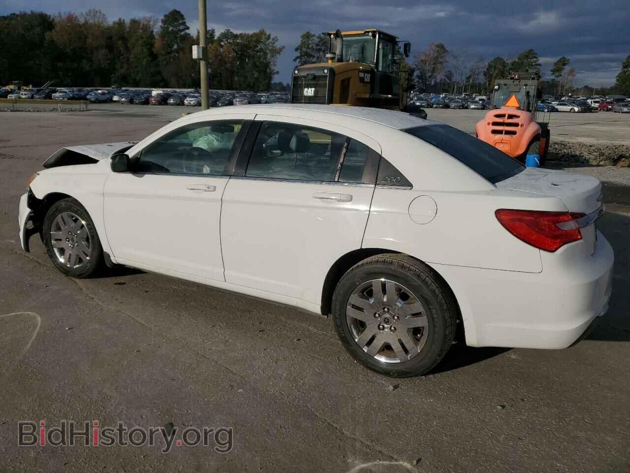 2012 CHRYSLER 200 - VIN: 1C3CCBAB3CN282064 - Photo 2