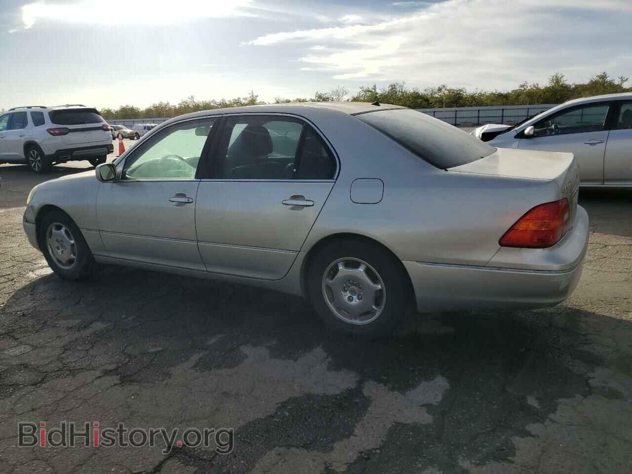 2002 LEXUS LS430 - VIN: JTHBN30F520081806 - Photo 2