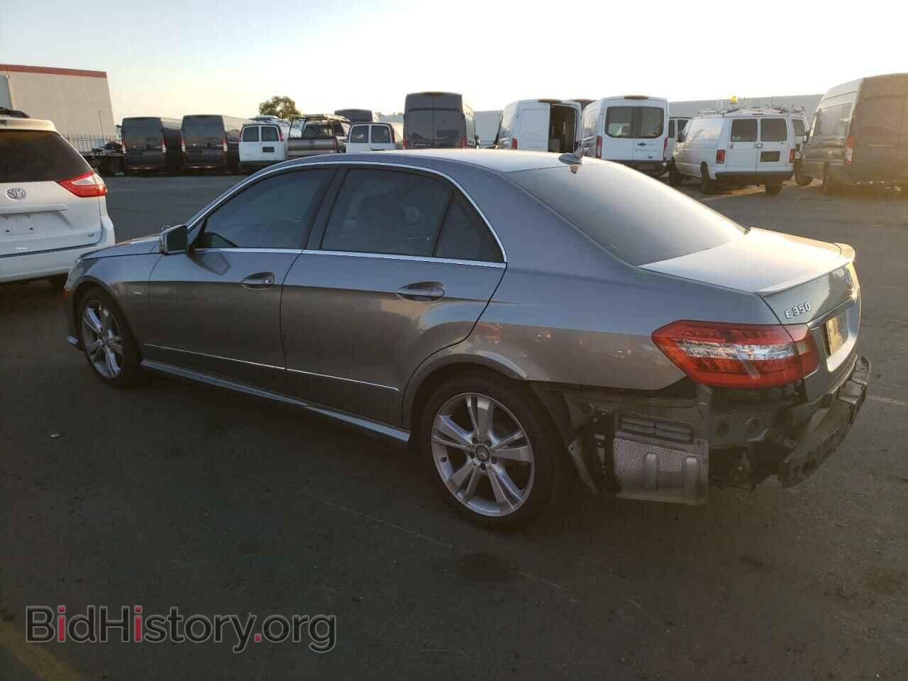 2012 MERCEDES-BENZ E-CLASS - VIN: WDDHF5KB8CA568711 - Фото 2