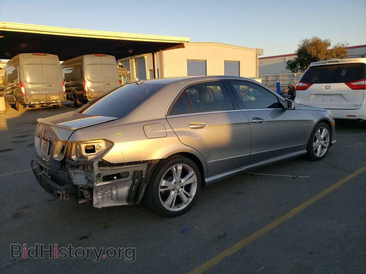 2012 MERCEDES-BENZ E-CLASS - VIN: WDDHF5KB8CA568711 - Фото 3