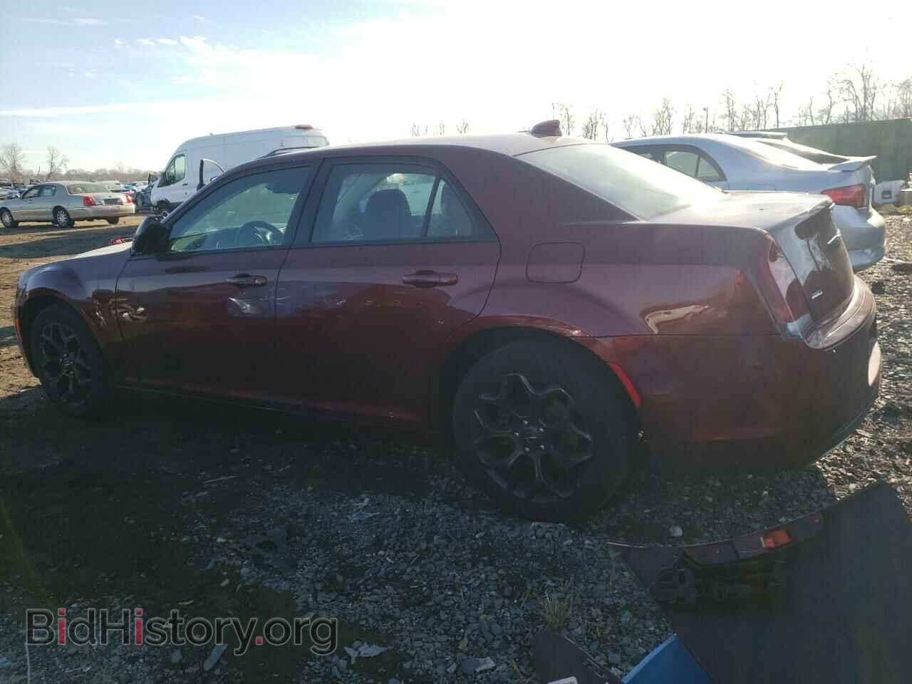 2019 CHRYSLER 300 - VIN: 2C3CCARG3KH502630 - Фото 2