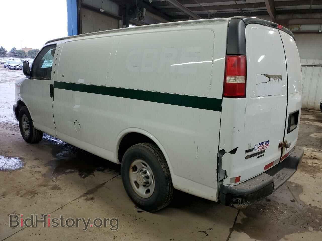2011 CHEVROLET EXPRESS - VIN: 1GCWGFCA3B1134768 - Фото 2