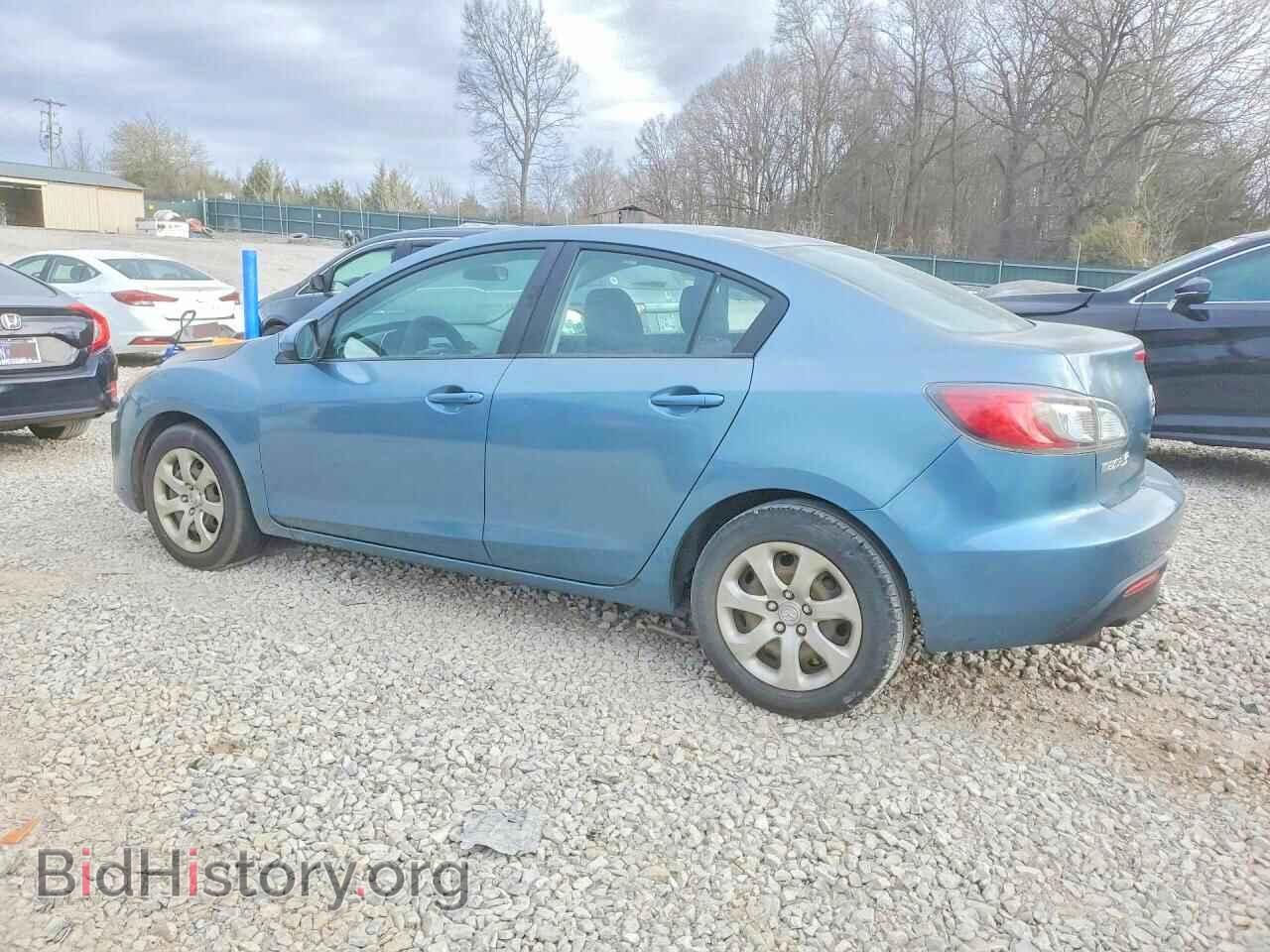 2011 MAZDA 3 - VIN: JM1BL1UF0B1435523 - Фото 2