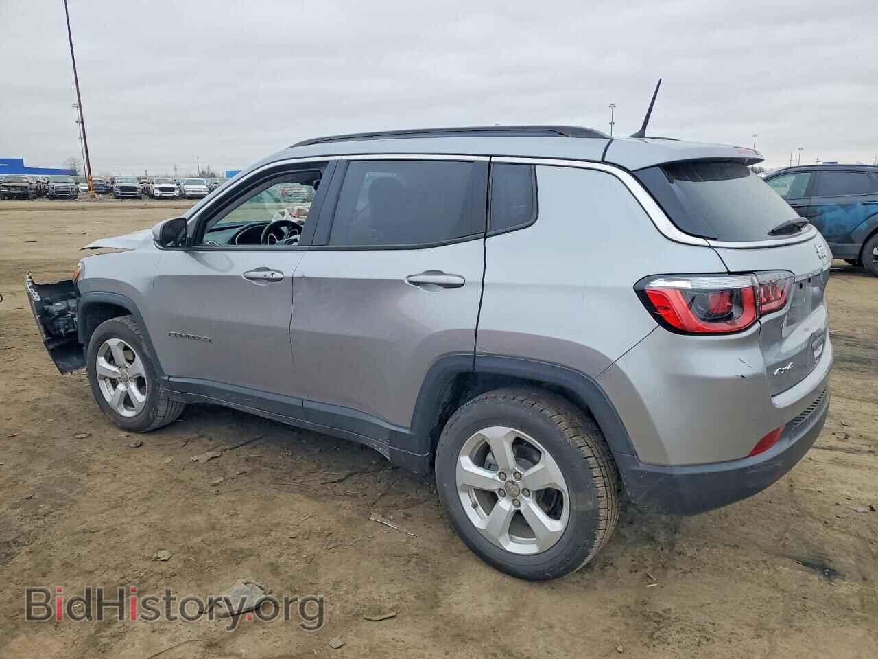 2018 JEEP COMPASS - VIN: 3C4NJDBB9JT418621 - Photo 2
