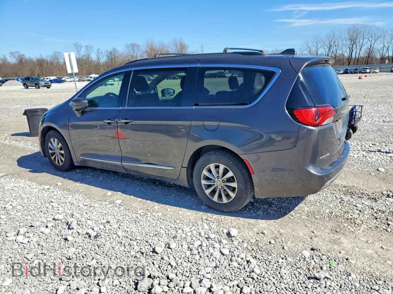 2017 CHRYSLER PACIFICA - VIN: 2C4RC1BG2HR832097 - Фото 2