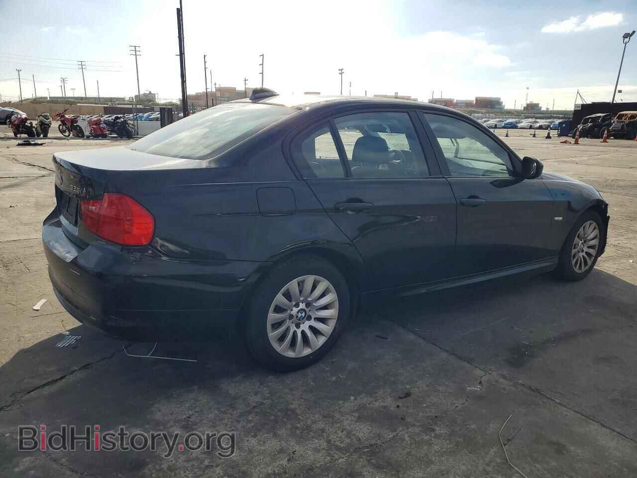 2009 BMW 3 SERIES - VIN: WBAPH53569A437632 - Фото 3