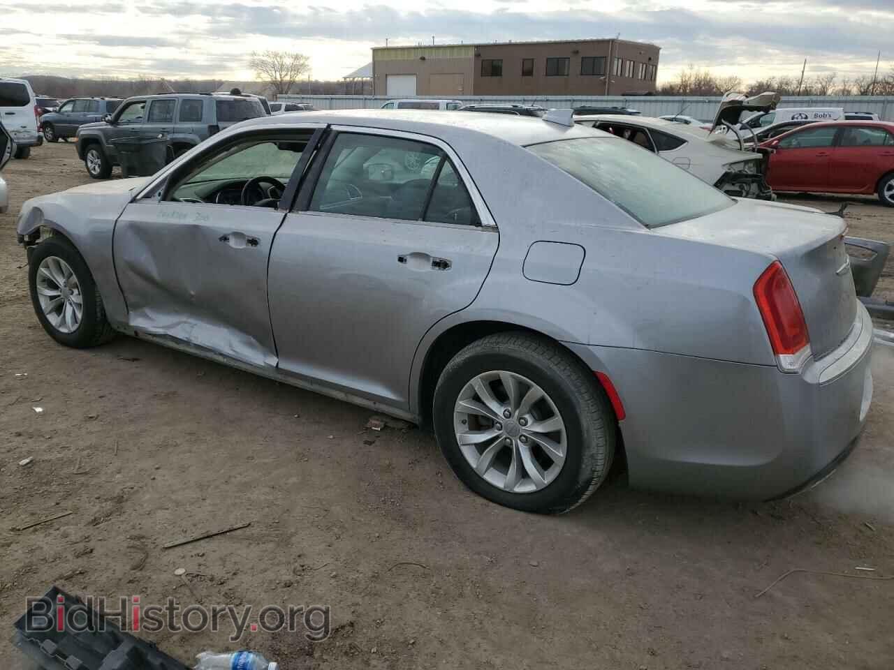 2015 CHRYSLER 300 - VIN: 2C3CCAAG9FH891792 - Фото 2