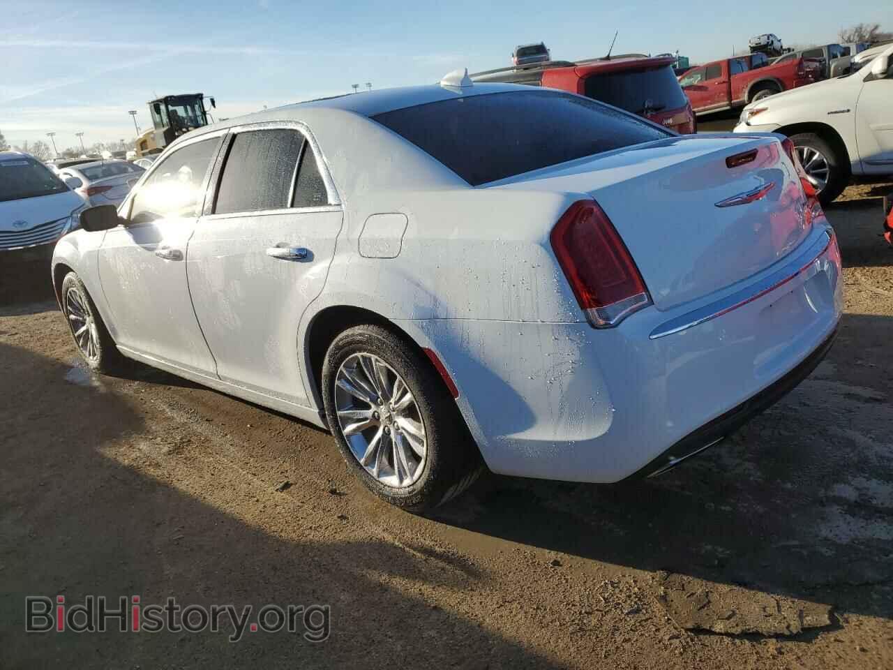 2016 CHRYSLER 300 - VIN: 2C3CCAEG1GH294776 - Фото 2